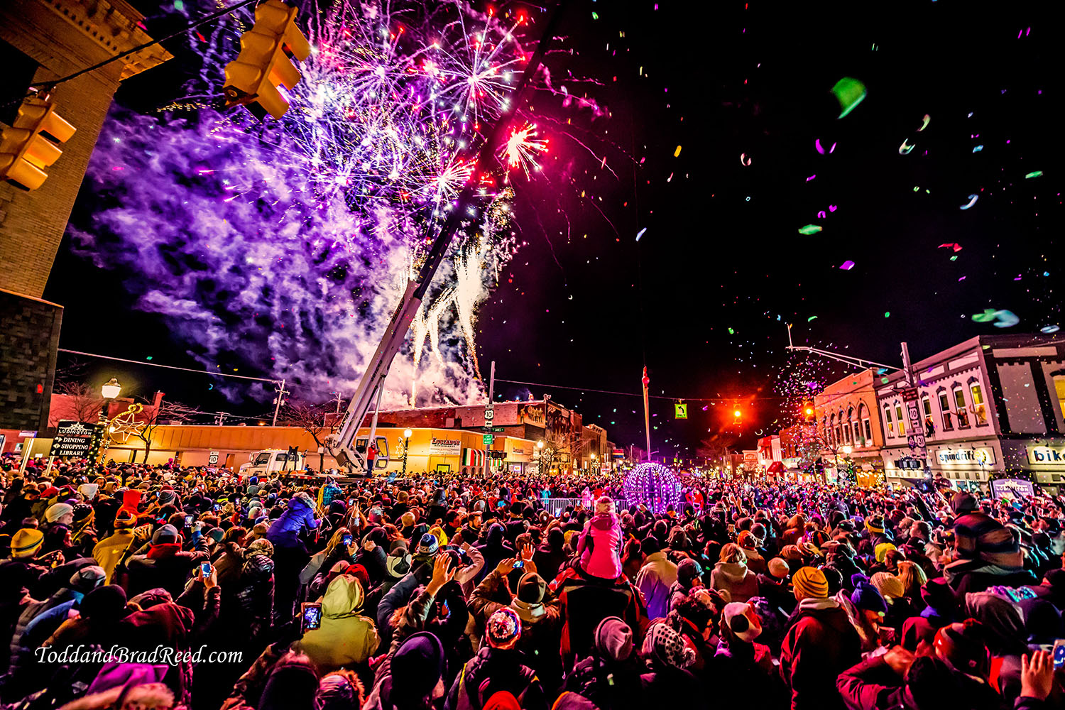 Todd Reed_0763_Ludington Celebrates 2017_Ball drop in downtown Ludington_1_01_2017_1500px_Website Watermarked.jpg